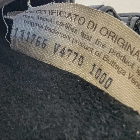 Bottega Veneta Black Leather Bag - Picture 9 of 11